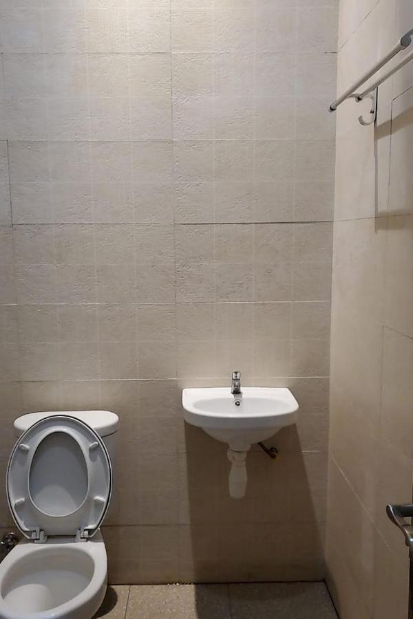 Hotel Reddoorz Near Simpang Tujuh